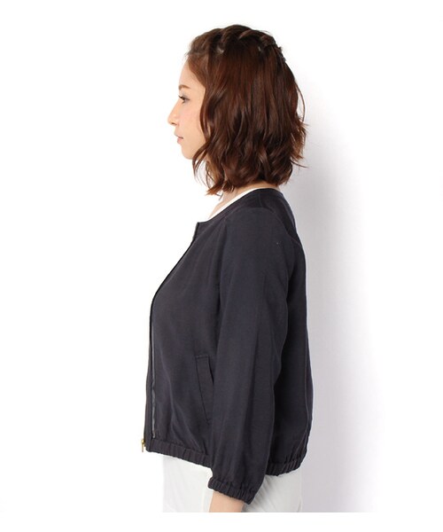 laboratory work（ラボラトリーワーク）の「センターチャックノーカラーブルゾン（ジャケット/アウター・レディース・ベージュ/カーキ/ネイビー・M）」の5枚目の写真