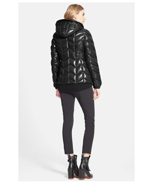 MONCLER（モンクレール）の「Moncler 'Badete' Hooded Down Puffer Coat（ジャケット/アウター・レディース・Black・2/4/00/1/3/0/5）」の3枚目の写真