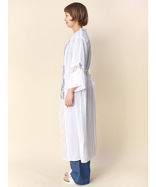 w closet（ダブルクローゼット）の「レース付きガウン（ジャケット/アウター・レディース・オフホワイト/グレー・FREE）」の4枚目の写真