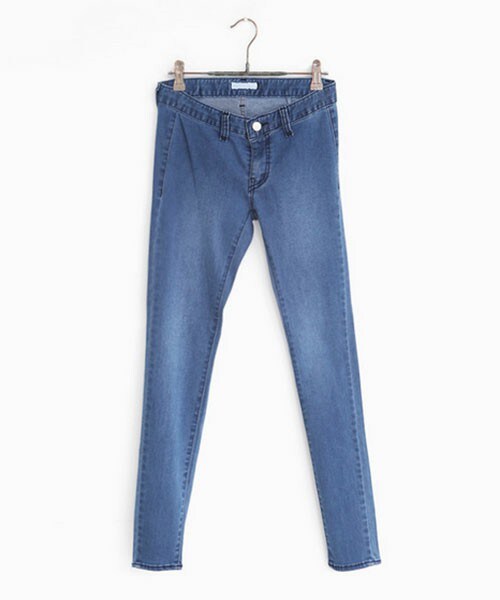 DHOLIC（ディーホリック）の「2060ウォッシュスキニージーンズ（デニムパンツ・レディース・ライトブルーデニム/ブルーデニム・S/M/L）」の2枚目の写真