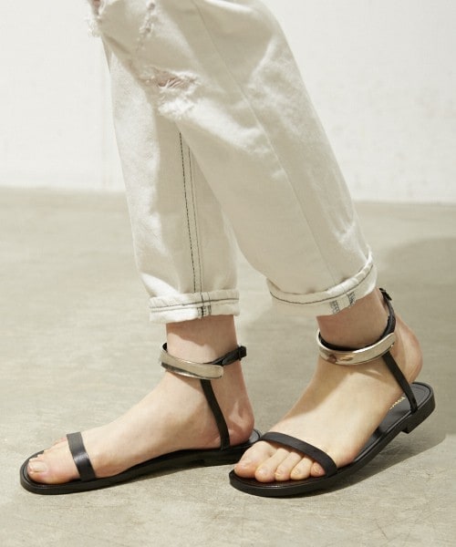 Pippichic(ピッピシック)の「PIPPI アンクルプラットフォームサンダル(サンダル・レディース・ブラック・37/38/36)」の1枚目の写真