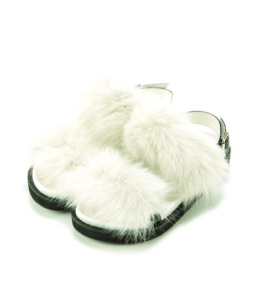 lilLilly(リルリリー)の「LILICIOUS ファーコンフォートサンダル(シューズ・レディース・WHITE/GRAY/BLACK・S/M)」の4枚目の写真