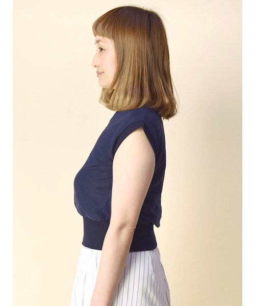 w closet(ダブルクローゼット)の「メッシュ重ねプルオーバー(トップス・レディース・オフホワイト/ボルドー/ネイビー・FREE)」の5枚目の写真