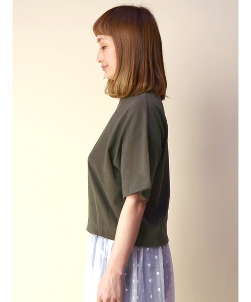 w closet（ダブルクローゼット）の「裾ダーツ入りプルオーバー（トップス・レディース・オフホワイト/グレー/カーキ・FREE）」の5枚目の写真