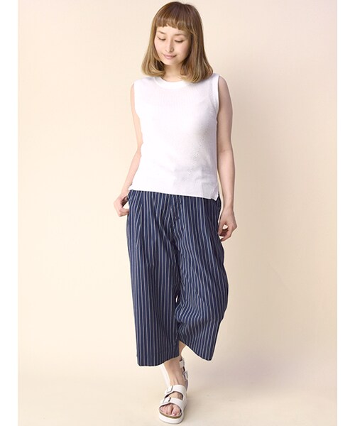 w closet(ダブルクローゼット)の「ストライプワイドパンツ(パンツ・レディース・オフホワイト/ネイビー・FREE)」の11枚目の写真
