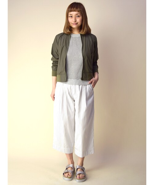 w closet(ダブルクローゼット)の「ストライプワイドパンツ(パンツ・レディース・オフホワイト/ネイビー・FREE)」の10枚目の写真