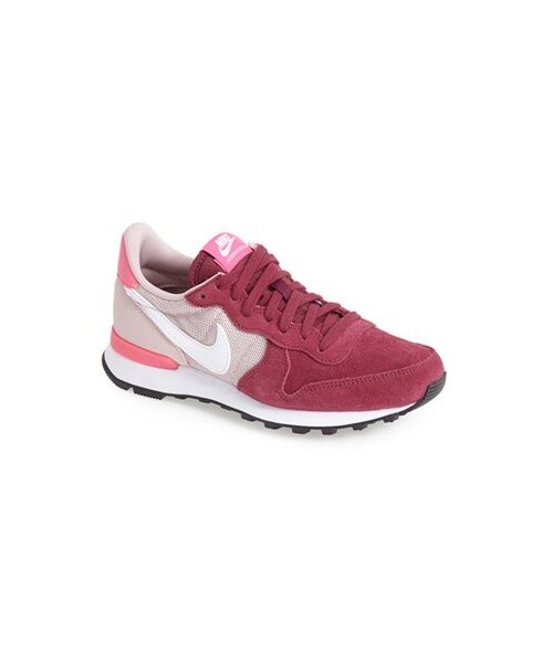 NIKE（ナイキ）の「Nike 'Internationalist' Sneaker (Women)（スニーカー・レディース・Red/ Champagne/ Pink/Grey/ Platinum/ Black・9 M/12 M/6 M/11 M/8.5 M/10 M/7.5 M/5 M/5.5 M/11.5 M/8 M/9.5 M/10.5 M/7 M/6.5 M）」の2枚目の写真
