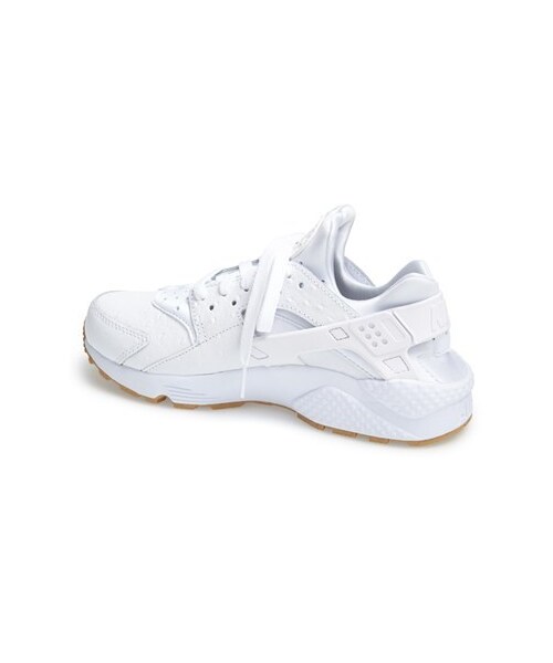 NIKE（ナイキ）の「Nike 'Air Huarache Run Premium' Sneaker (Men)（スニーカー・メンズ・White/ White/ Gum Light Brown・11 M/11.5 M/9.5 M/10 M/10.5 M/12 M）」の5枚目の写真