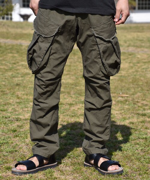VIRGOwearworks（ヴァルゴウェアワークス）の「Militaria special cargo（パンツ・メンズ・KHAKI/BLACK・2/3/4）」の2枚目の写真