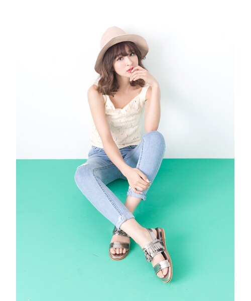 gracegift（グレースギフト）の「韓國流蘇鉚釘寬帶涼鞋（その他・レディース・銀/白・35/36/37/38/39/40）」の21枚目の写真