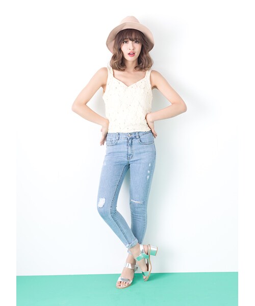 gracegift（グレースギフト）の「韓國細緻雕花鏤空蕾絲肩帶上衣（トップス・レディース・淺黃・F）」の6枚目の写真