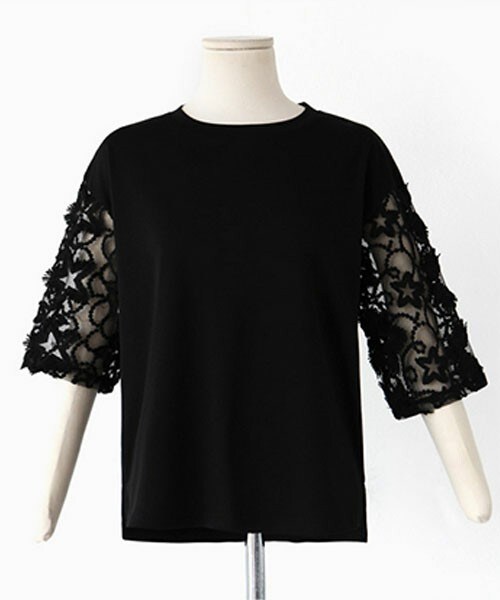 DHOLIC（ディーホリック）の「シースルースターレーススリーブTシャツ（Tシャツ/カットソー・レディース・クリーム/ブラック・FREE）」の2枚目の写真
