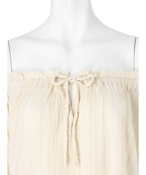 Ungrid（アングリッド）の「オフショルコットンブラウス（トップス・レディース・オフホワイト/ブラック/レッド・F）」の9枚目の写真