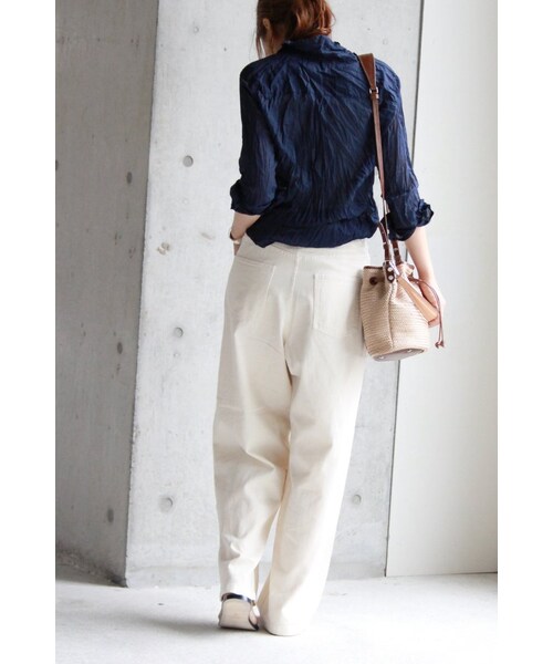 JOURNAL STANDARD(ジャーナルスタンダード)の「8.5OZデニムタックワイドパンツ(パンツ・レディース・ナチュラル/ブルー A・36/38/40)」の6枚目の写真