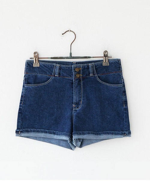 DHOLIC(ディーホリック)の「737ハイウエストロールアップショートデニムパンツ(デニムパンツ・レディース・ライトブルーデニム/ディープブルーデニム・S/M/L)」の2枚目の写真