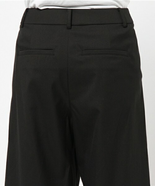 fredy emue（フレディエミュ）の「ワイドクロップドパンツ（その他パンツ・レディース・オフホワイト/ブラック・36/38）」の7枚目の写真