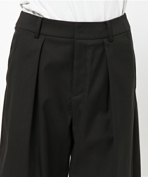 fredy emue（フレディエミュ）の「ワイドクロップドパンツ（その他パンツ・レディース・オフホワイト/ブラック・36/38）」の6枚目の写真