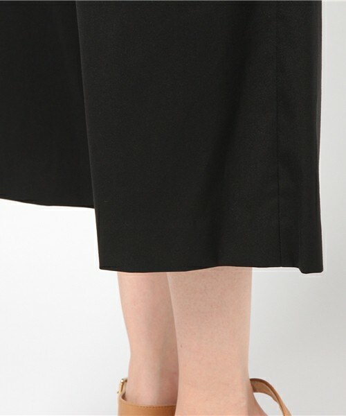 fredy emue（フレディエミュ）の「ワイドクロップドパンツ（その他パンツ・レディース・オフホワイト/ブラック・36/38）」の9枚目の写真