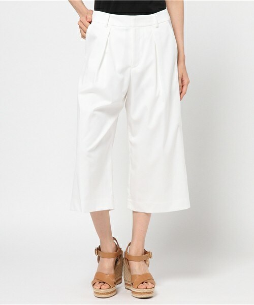 fredy emue（フレディエミュ）の「ワイドクロップドパンツ（その他パンツ・レディース・オフホワイト/ブラック・36/38）」の12枚目の写真