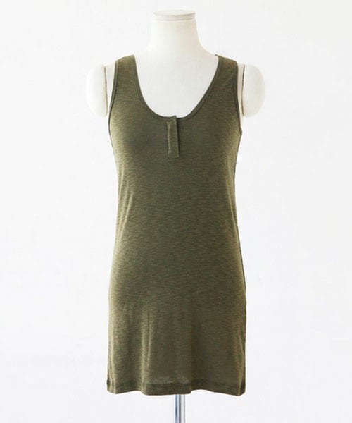 DHOLIC（ディーホリック）の「5colorsロングルーズタンクトップ（タンクトップ・レディース・ホワイト/カーキ/ブルー/ワイン/ブラック・FREE）」の3枚目の写真