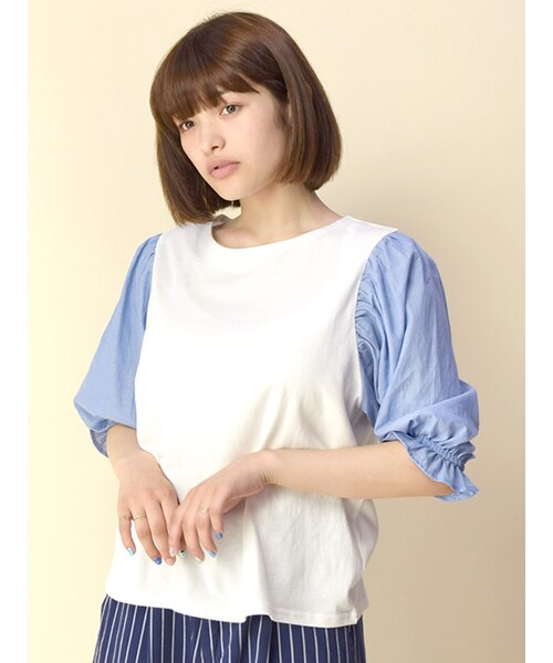 w closet(ダブルクローゼット)の「5分袖異素材プルオーバー(トップス・レディース・オフホワイト/オフホワイト×サックス/グレー×カーキ・FREE)」の4枚目の写真