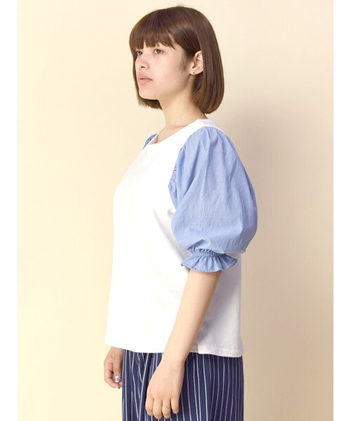 w closet(ダブルクローゼット)の「5分袖異素材プルオーバー(トップス・レディース・オフホワイト/オフホワイト×サックス/グレー×カーキ・FREE)」の5枚目の写真