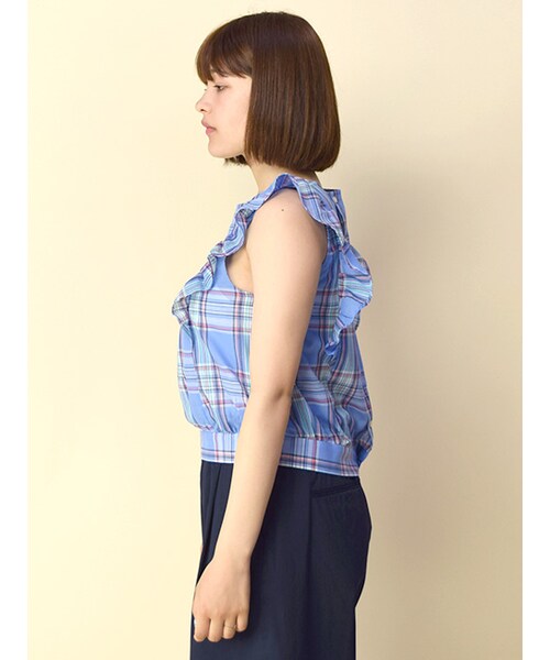 w closet（ダブルクローゼット）の「肩フリル切替チェックトップス（トップス・レディース・オレンジ/サックス/ネイビー・FREE）」の5枚目の写真
