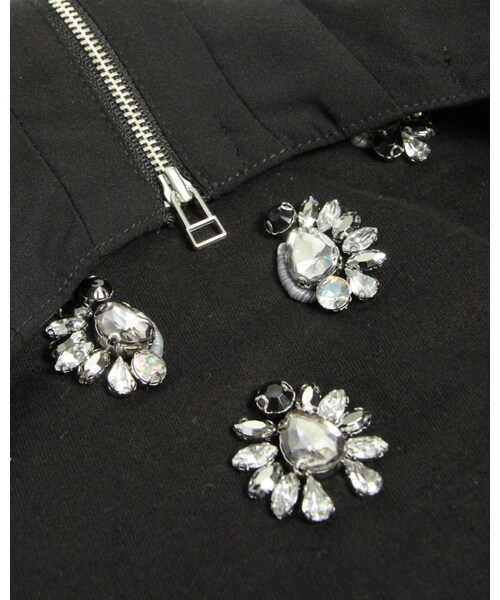 VICKY（ビッキー）の「マルチビジューノースリーブプルオーバー（トップス・レディース・ホワイト/ブラック・M）」の7枚目の写真