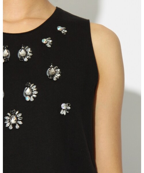 VICKY（ビッキー）の「マルチビジューノースリーブプルオーバー（トップス・レディース・ホワイト/ブラック・M）」の5枚目の写真