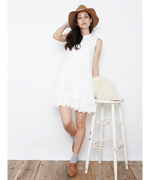 MERCURYDUO（マーキュリーデュオ）の「【GDS】 チベットラムミニマムショルダーBAG（バッグ・レディース・アイボリー/ベビーピンク）」の3枚目の写真