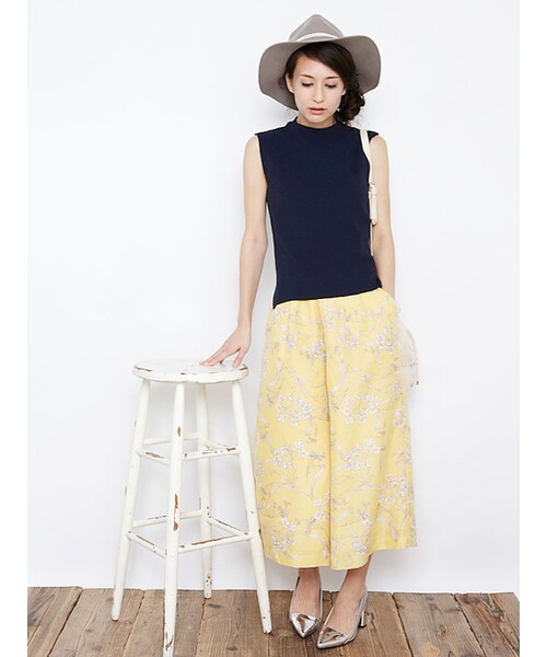 MERCURYDUO（マーキュリーデュオ）の「【DUO】 ボトルネックSIMPLEノースリーブニット（トップス・レディース・オフホワイト/ライトグレー/マスタード/ネイビー）」の6枚目の写真