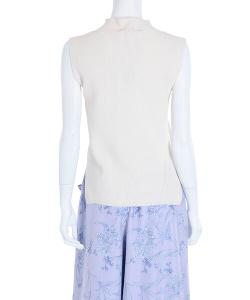 MERCURYDUO（マーキュリーデュオ）の「【DUO】 ボトルネックSIMPLEノースリーブニット（トップス・レディース・オフホワイト/ライトグレー/マスタード/ネイビー）」の22枚目の写真