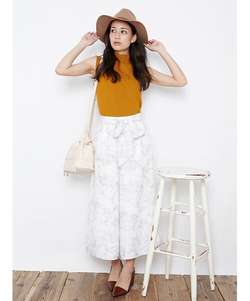 MERCURYDUO（マーキュリーデュオ）の「【DUO】 ボトルネックSIMPLEノースリーブニット（トップス・レディース・オフホワイト/ライトグレー/マスタード/ネイビー）」の14枚目の写真