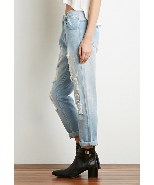 FOREVER 21（フォーエバー トゥエンティーワン）の「FOREVER 21 Distressed Boyfriend Jeans（デニムパンツ・レディース・Blue・Small/Medium/Large）」の2枚目の写真