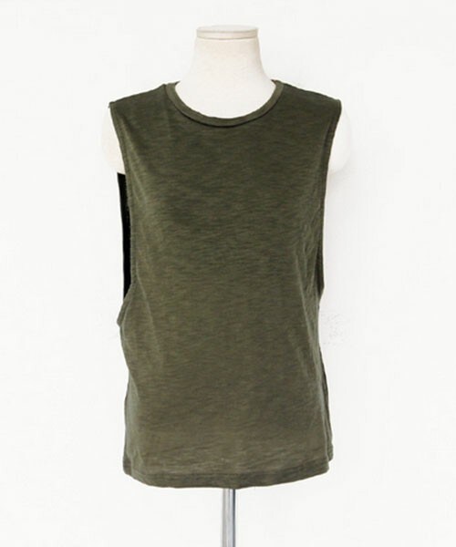 DHOLIC（ディーホリック）の「ビッグアームホールスリーブレス（タンクトップ・レディース・ホワイトアイボリー/カーキ/ベージュ/ワイン/ブラック・FREE）」の4枚目の写真