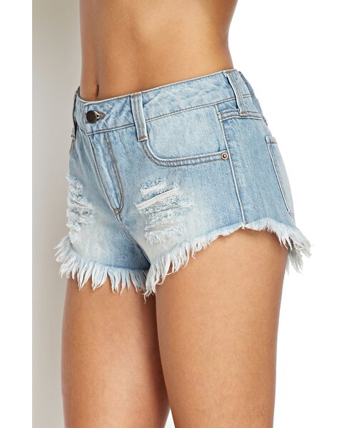 FOREVER 21（フォーエバー トゥエンティーワン）の「FOREVER 21 Distressed Denim Cutoffs（その他パンツ・レディース・Blue・30）」の7枚目の写真