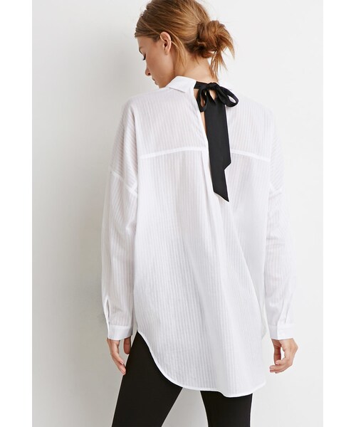 FOREVER 21(フォーエバー トゥエンティーワン)の「FOREVER 21 Ribbon-Back Striped Shirt(シャツ/ブラウス・レディース・White・X-Small/Small/Large)」の2枚目の写真