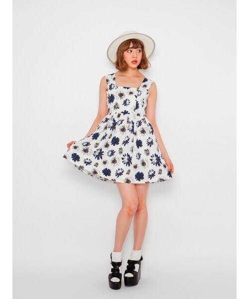 merry jenny（メリージェニー）の「Flowerフレアワンピース（ワンピース/ドレス・レディース・オフホワイト/ネイビー）」の3枚目の写真