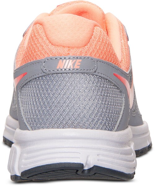 NIKE（ナイキ）の「Nike Women's Revolution 2 Running Sneakers from Finish Line（スニーカー・レディース・Gray・5/5.5/6/6.5/7/7.5/8/8.5/9/9.5/10/11）」の2枚目の写真