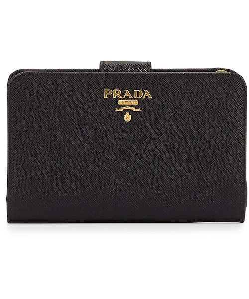 PRADA  SAFFIANO TAB  折りたたみ財布 NERO PRADA（プラダ）の「Prada Saffiano Triangle Bi-Fold Tab