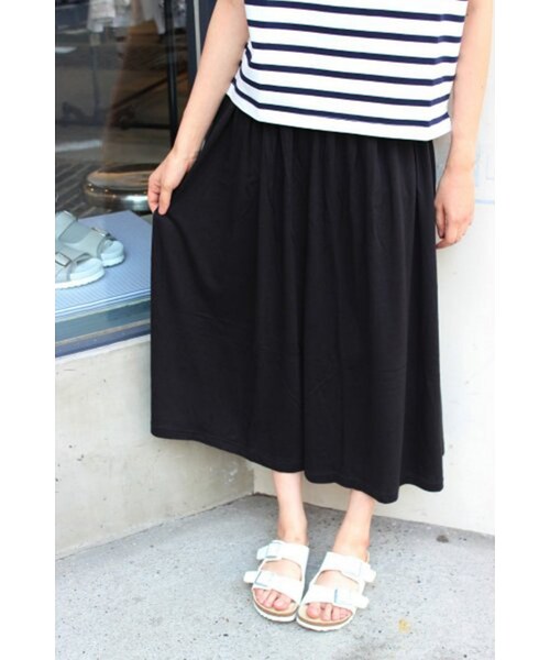 SLOBE IENA(スローブイエナ)の「《追加予約》メンモダールワイドパンツ(パンツ・レディース・ブラック/ブルー・フリー)」の4枚目の写真