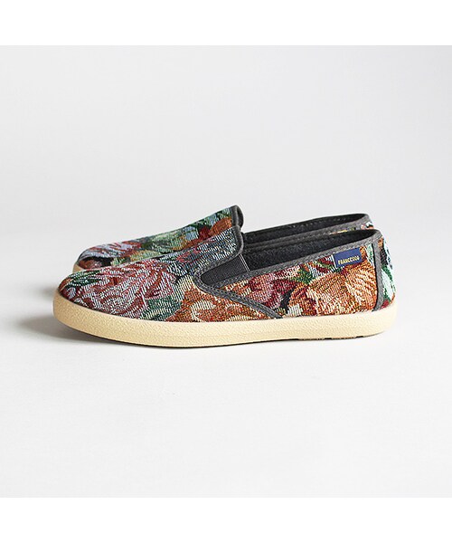 VOO（ヴォー）の「GBL Slip On（ファッション雑貨・Dark Biege/Navy・36/41/43）」の2枚目の写真