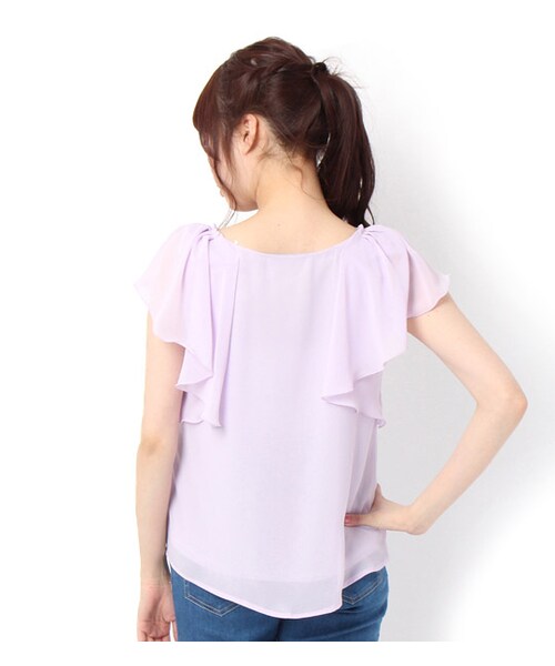 PAGEBOY（ページボーイ）の「ネックレス付きフリルスリーブフレアブラウス（トップス・レディース・オフホワイト/ブラック/クリーム/ライトグリーン/ネイビー/ラベンダー）」の8枚目の写真