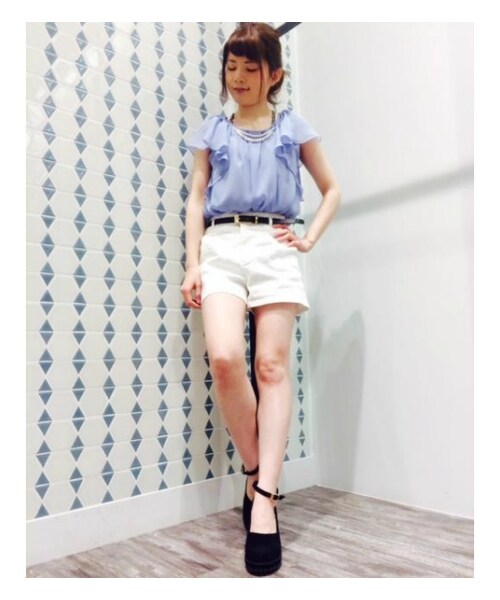 PAGEBOY（ページボーイ）の「ネックレス付きフリルスリーブフレアブラウス（トップス・レディース・オフホワイト/ブラック/クリーム/ライトグリーン/ネイビー/ラベンダー）」の21枚目の写真