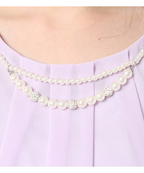 PAGEBOY（ページボーイ）の「ネックレス付きフリルスリーブフレアブラウス（トップス・レディース・オフホワイト/ブラック/クリーム/ライトグリーン/ネイビー/ラベンダー）」の14枚目の写真