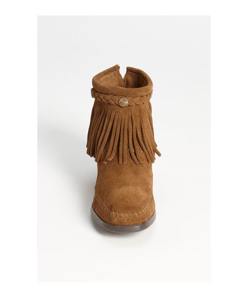 Minnetonka(ミネトンカ)の「Minnetonka Back Zip Ankle Boot(ブーツ・レディース・Brown・10 M/11 M/5 M/5.5 M/6 M/6.5 M/7 M/7.5 M/8 M/8.5 M/9 M/9.5 M)」の4枚目の写真