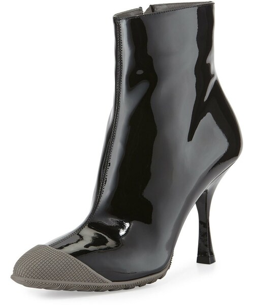 miu miu（ミュウミュウ）の「Miu Miu Patent Short Cap-Toe Rain Boot