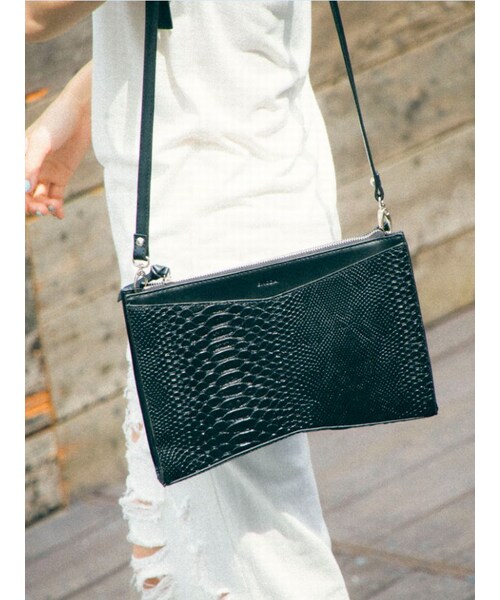 EMODA（エモダ）の「W material 2WAYクラッチ（バッグ・レディース・ホワイト/ブラック・F）」の3枚目の写真