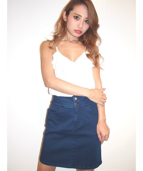 RESEXXY(リゼクシー)の「ゴールドボタンデニムスカート(スカート・レディース・アイスブルー/インディゴ)」の3枚目の写真