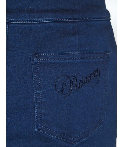 RESEXXY(リゼクシー)の「ゴールドボタンデニムスカート(スカート・レディース・アイスブルー/インディゴ)」の8枚目の写真